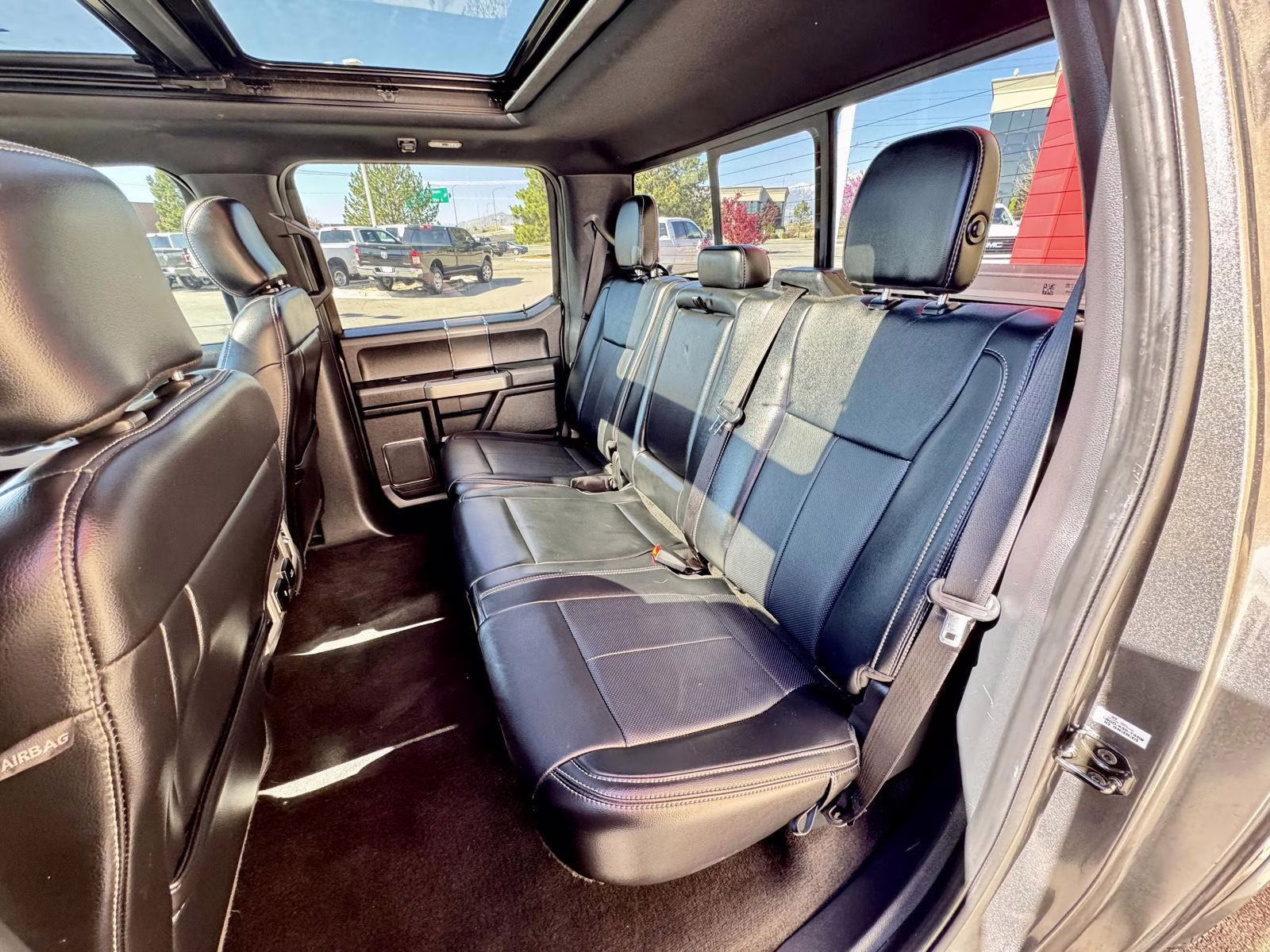 2019 Magnetic Ford F-150 LARIAT 4X4 Truck