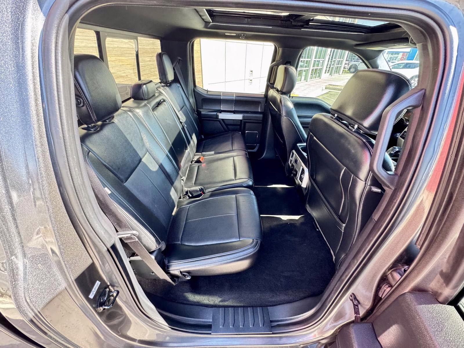 2019 Magnetic Ford F-150 LARIAT 4X4 Truck