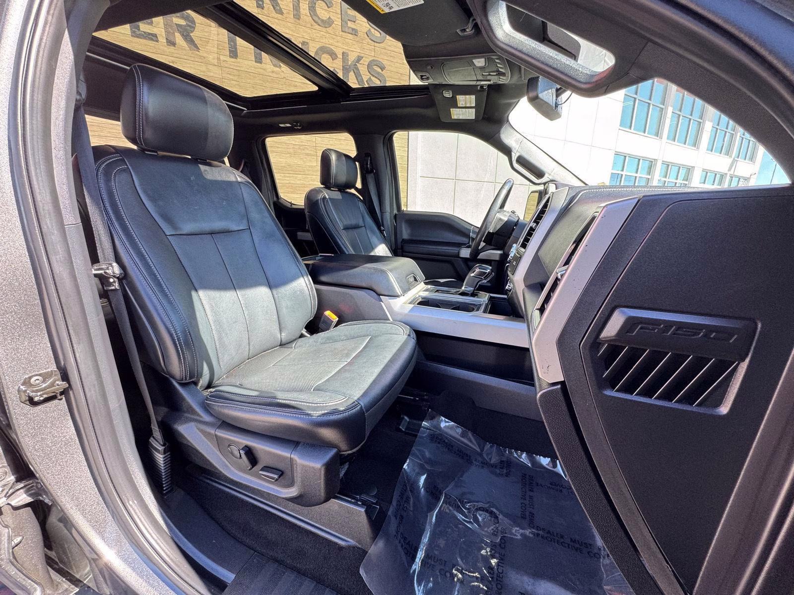 2019 Magnetic Ford F-150 LARIAT 4X4 Truck