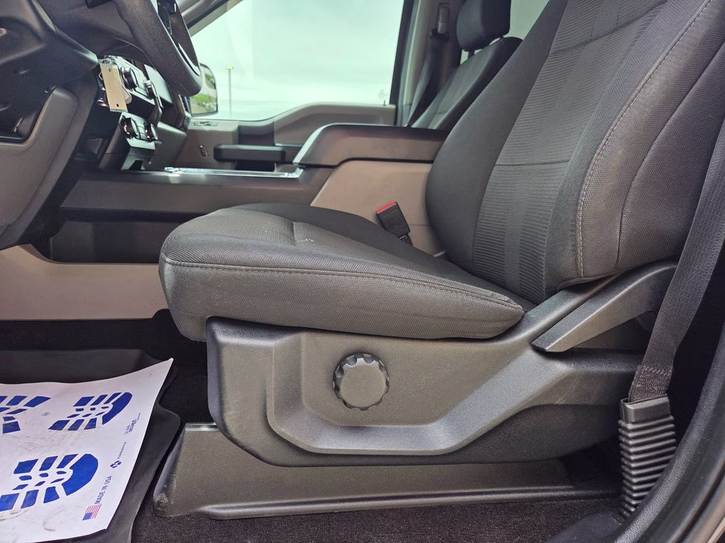2019 Black Metallic Ford F-150 XL 4X4 Truck