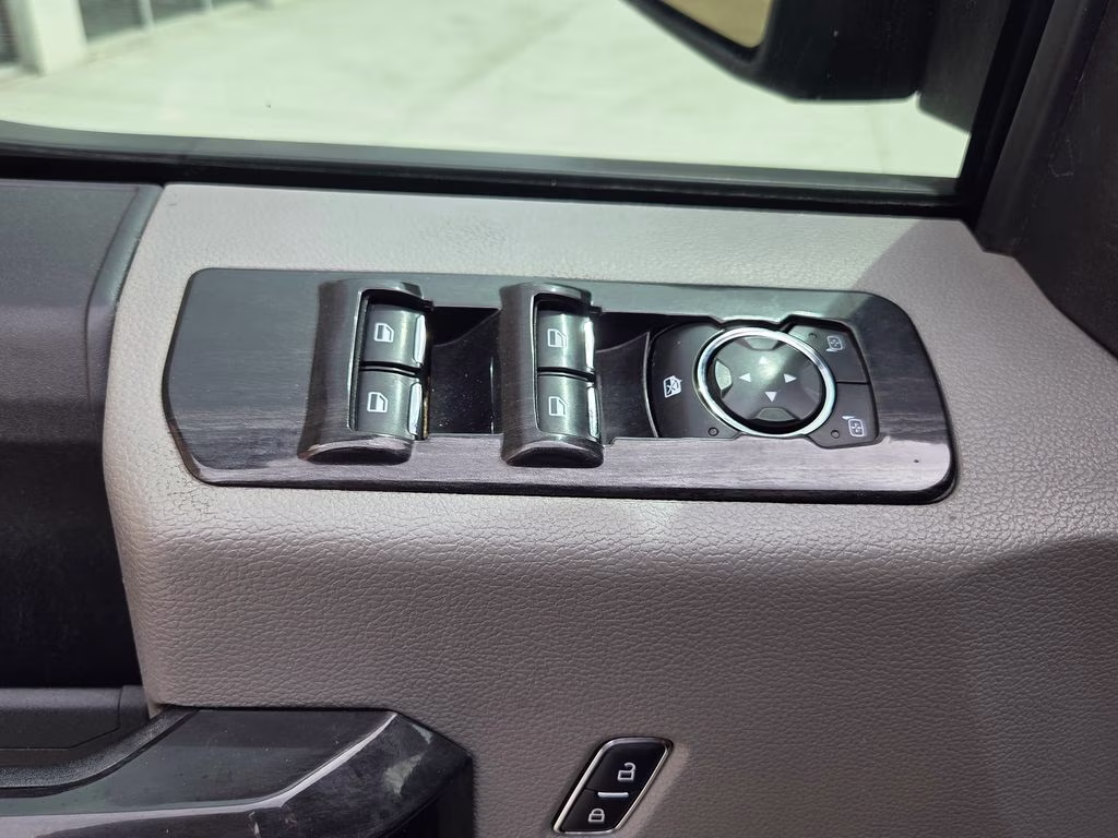 2019 Black Metallic Ford F-150 XL 4X4 Truck