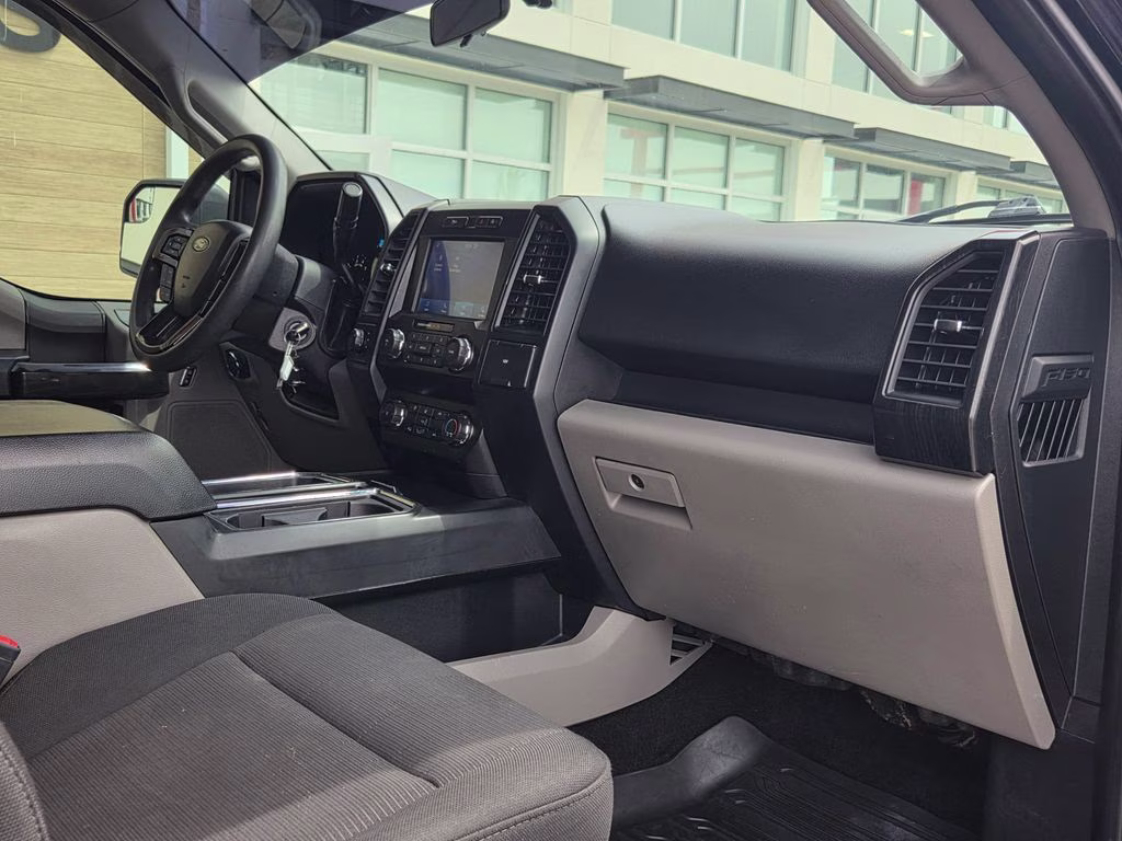 2019 Black Metallic Ford F-150 XL 4X4 Truck