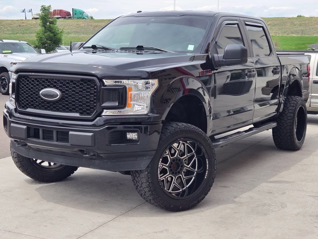 2019 Black Metallic Ford F-150 XL 4X4 Truck