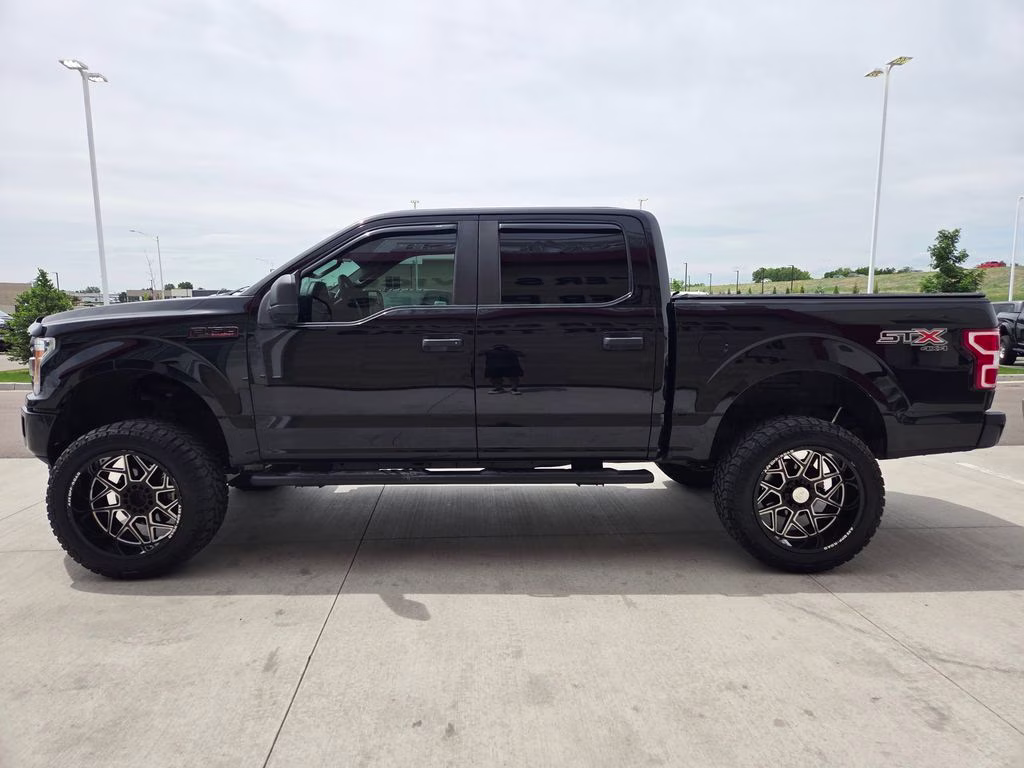 2019 Black Metallic Ford F-150 XL 4X4 Truck