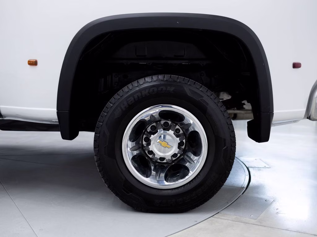 2024 Summit White Chevrolet Silverado 3500HD LT 4X4 Truck
