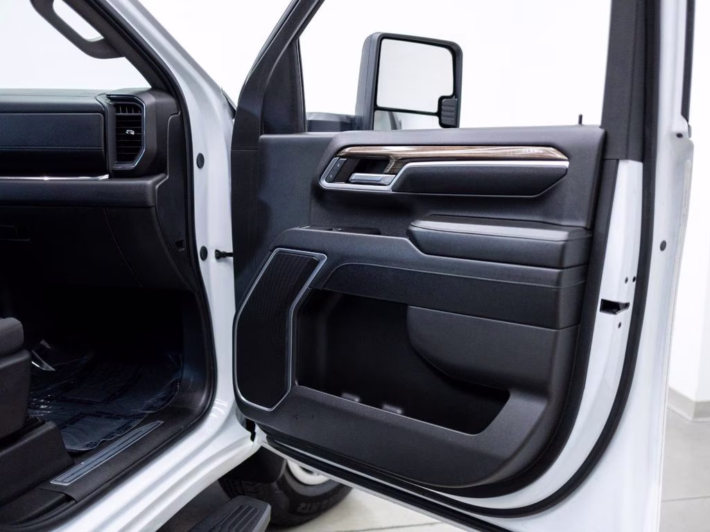 2024 Summit White Chevrolet Silverado 3500HD LT 4X4 Truck