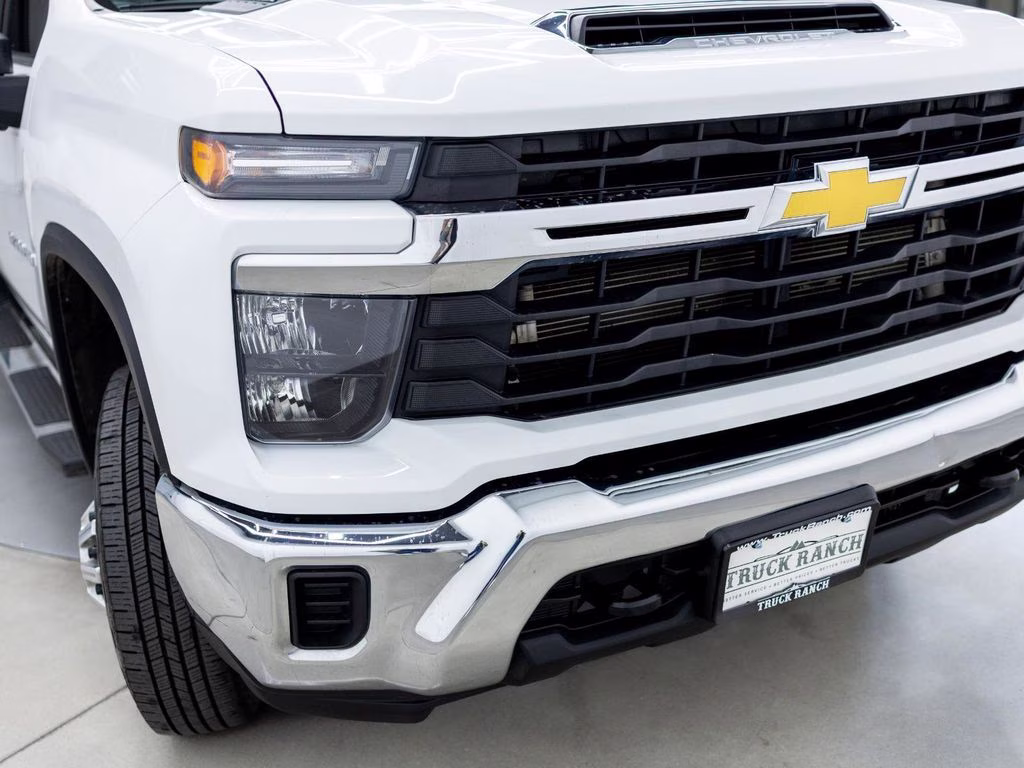 2024 Summit White Chevrolet Silverado 3500HD LT 4X4 Truck
