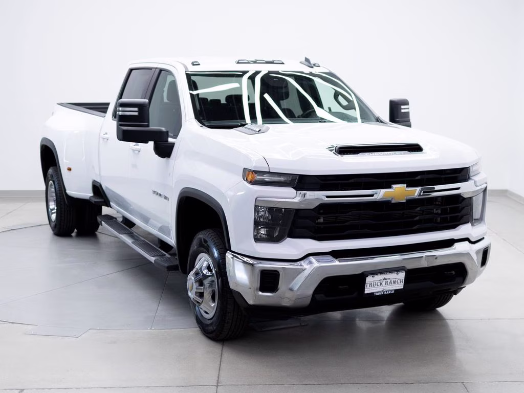 2024 Summit White Chevrolet Silverado 3500HD LT 4X4 Truck