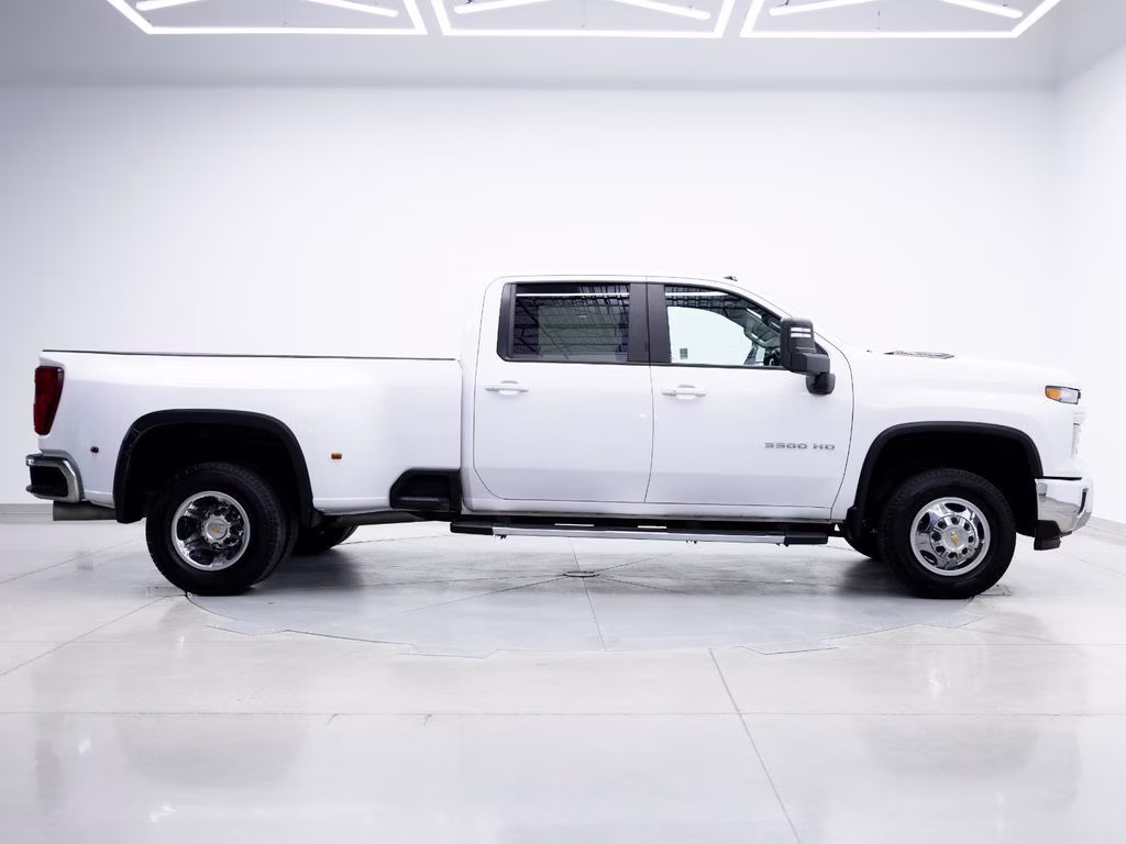 2024 Summit White Chevrolet Silverado 3500HD LT 4X4 Truck