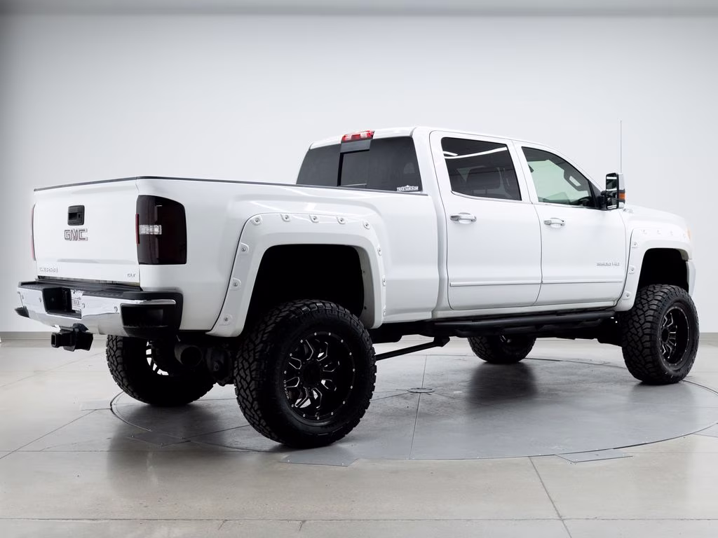 2015 White GMC Sierra 3500HD SLT 4X4 Truck