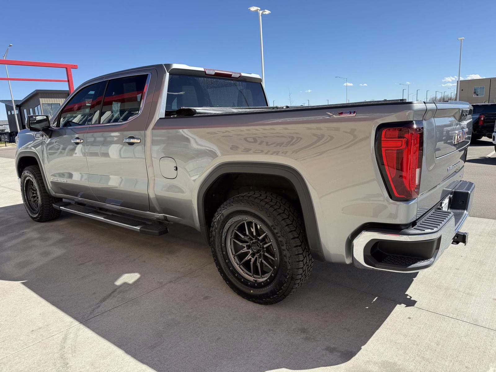 2023 Sterling Metallic GMC Sierra 1500 SLT 4X4 Truck