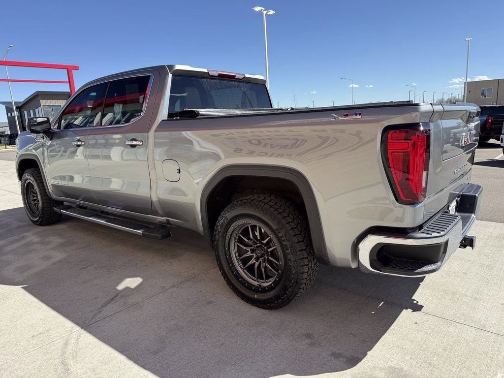 2023 Sterling Metallic GMC Sierra 1500 SLT 4X4 Truck