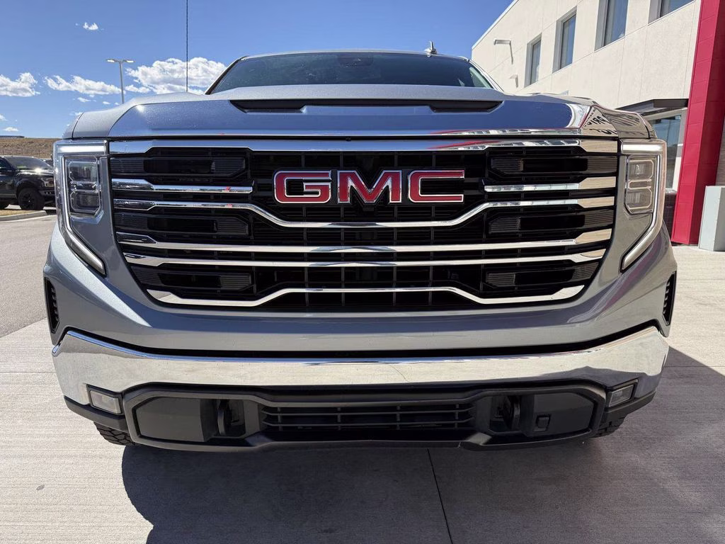 2023 Sterling Metallic GMC Sierra 1500 SLT 4X4 Truck