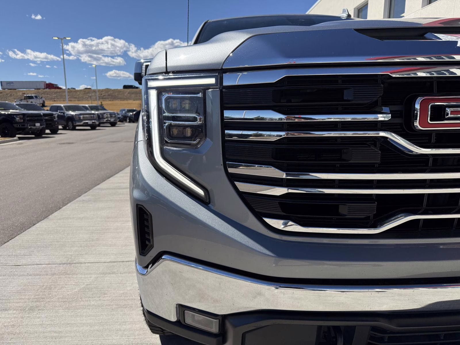 2023 Sterling Metallic GMC Sierra 1500 SLT 4X4 Truck