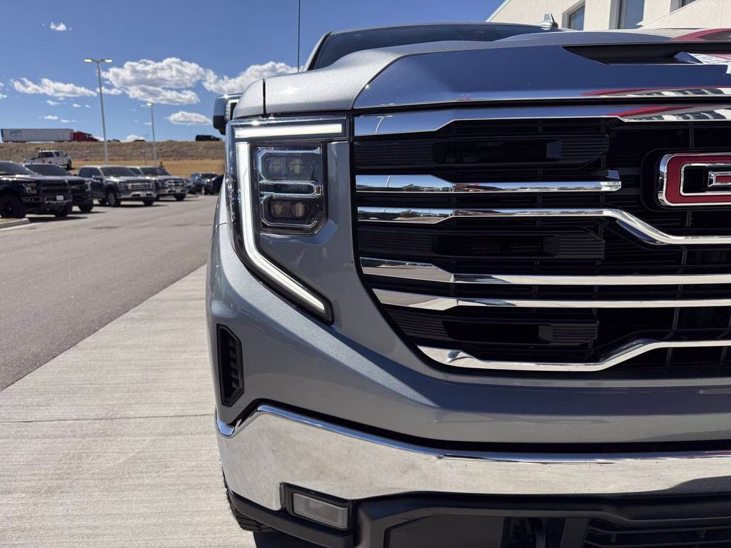 2023 Sterling Metallic GMC Sierra 1500 SLT 4X4 Truck