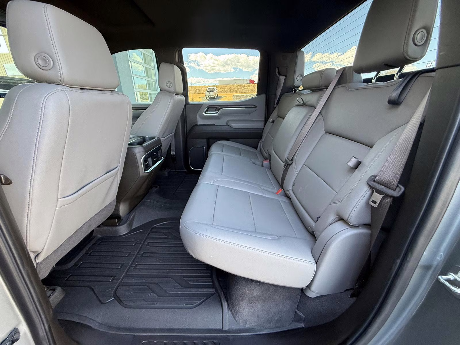 2023 Sterling Metallic GMC Sierra 1500 SLT 4X4 Truck