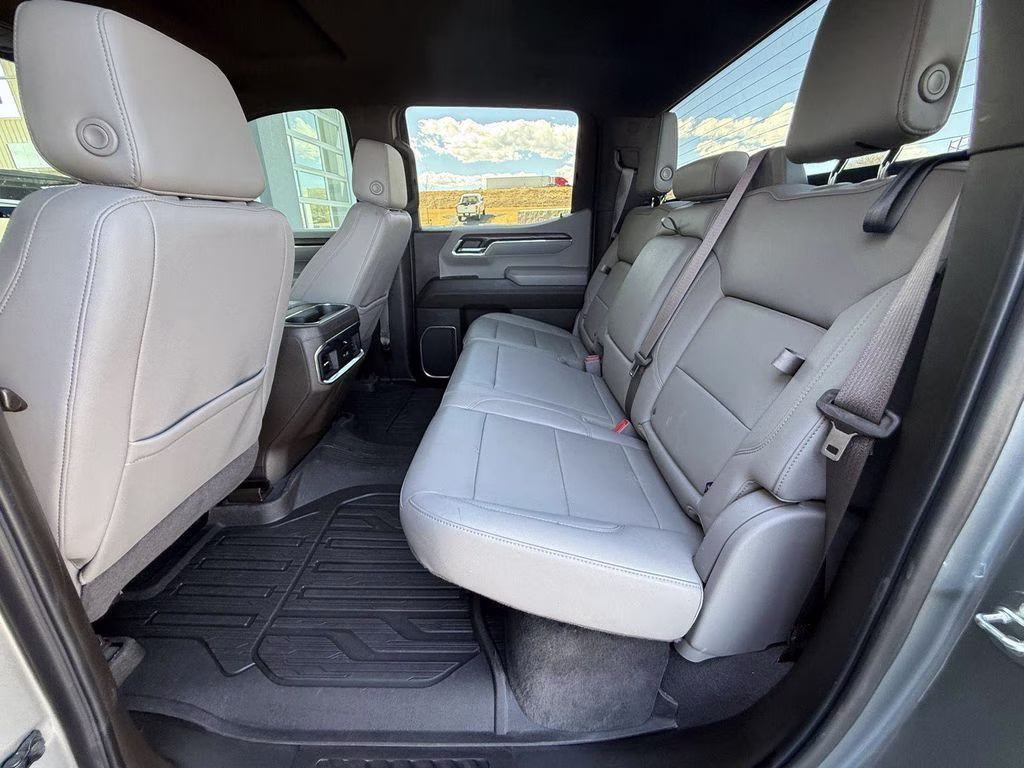 2023 Sterling Metallic GMC Sierra 1500 SLT 4X4 Truck