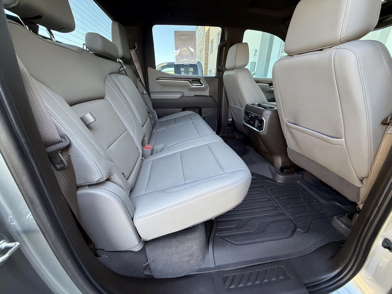 2023 Sterling Metallic GMC Sierra 1500 SLT 4X4 Truck