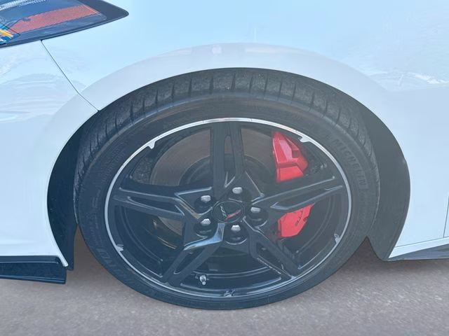 2021 Arctic White Chevrolet Corvette Stingray RWD Coupe