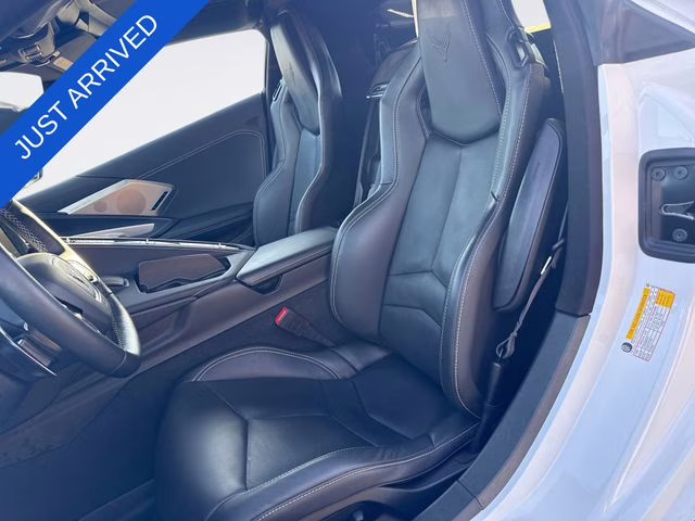 2021 Arctic White Chevrolet Corvette Stingray RWD Coupe