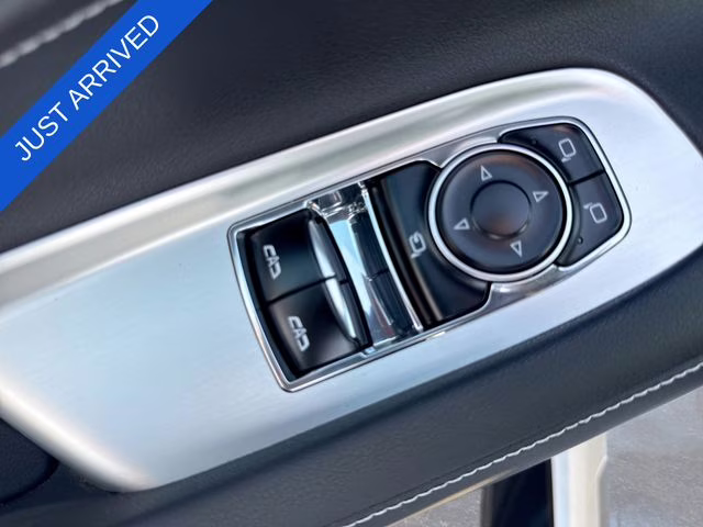 2021 Arctic White Chevrolet Corvette Stingray RWD Coupe