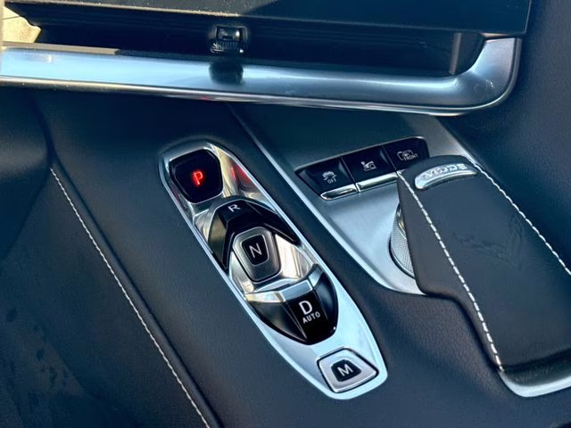 2021 Arctic White Chevrolet Corvette Stingray RWD Coupe