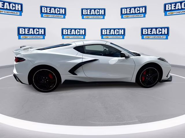 2021 Arctic White Chevrolet Corvette Stingray RWD Coupe