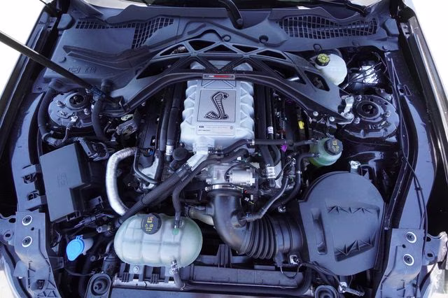 2022 Gray Metallic Ford Mustang Shelby GT500 RWD Coupe