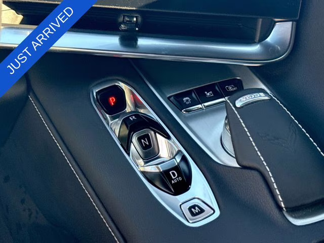 2021 Arctic White Chevrolet Corvette Stingray RWD Coupe