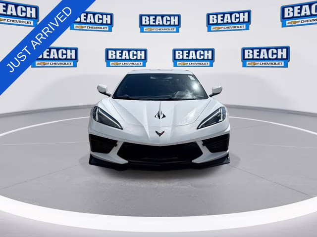 2021 Arctic White Chevrolet Corvette Stingray RWD Coupe