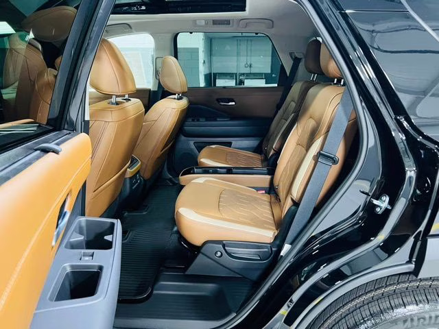 2026 Super Black Nissan Pathfinder Platinum FWD SUV