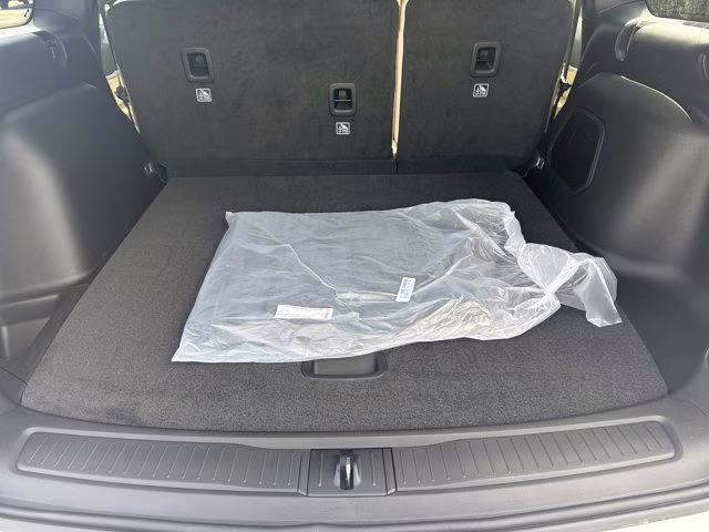 2026 Bright White Clearcoat Jeep Grand Cherokee Limited RWD SUV