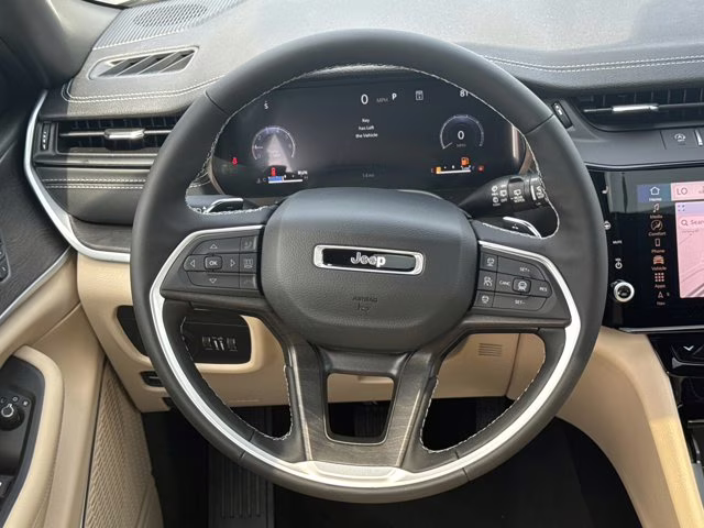 2026 Bright White Clearcoat Jeep Grand Cherokee Limited RWD SUV