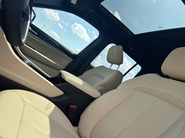 2026 Bright White Clearcoat Jeep Grand Cherokee Limited RWD SUV