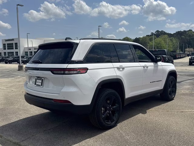 2026 Bright White Clearcoat Jeep Grand Cherokee Limited RWD SUV