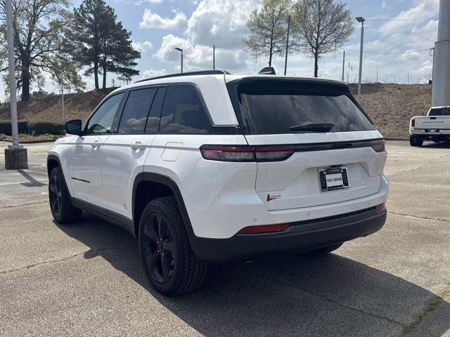 2026 Bright White Clearcoat Jeep Grand Cherokee Limited RWD SUV