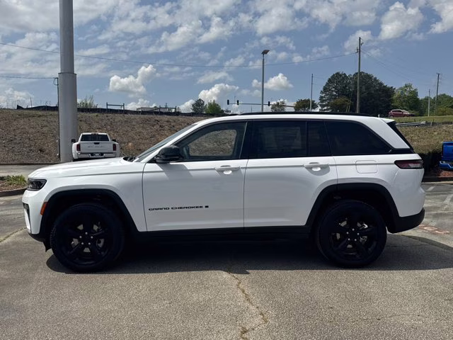 2026 Bright White Clearcoat Jeep Grand Cherokee Limited RWD SUV