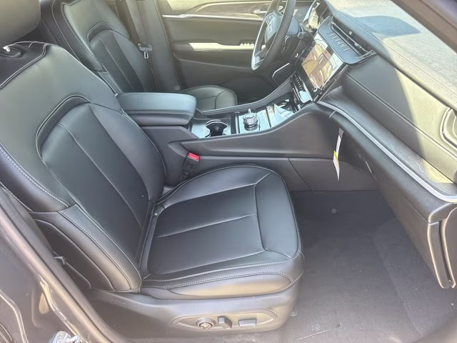 2026 Baltic Gray Metallic Clearcoat Jeep Grand Cherokee Limited 4X4 SUV