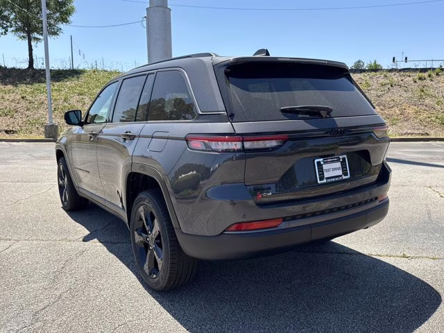 2026 Baltic Gray Metallic Clearcoat Jeep Grand Cherokee Limited 4X4 SUV