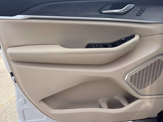 2026 Bright White Clearcoat Jeep Grand Cherokee Limited RWD SUV