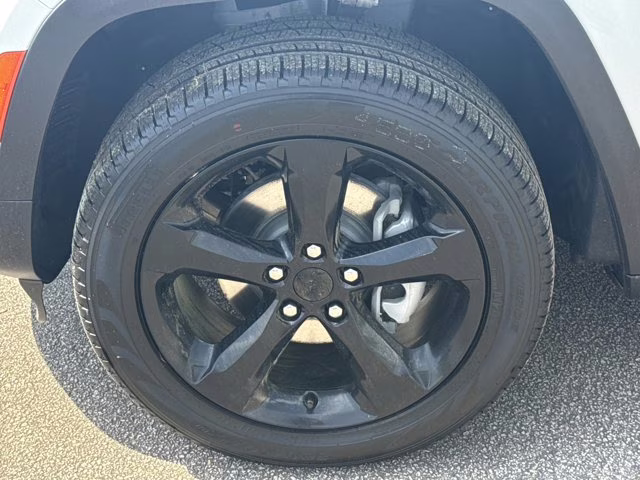 2026 Bright White Clearcoat Jeep Grand Cherokee Limited RWD SUV