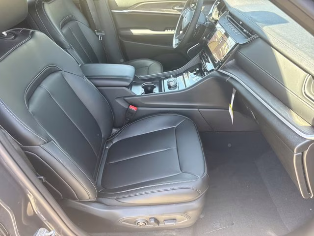 2026 Baltic Gray Metallic Clearcoat Jeep Grand Cherokee Limited 4X4 SUV