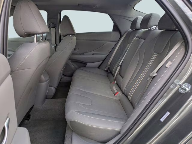 2025 Amazon Gray Hyundai Elantra SEL Convenience FWD Sedan