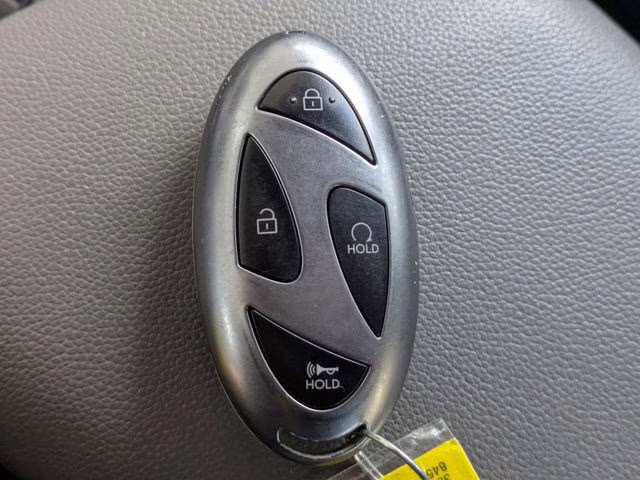 2025 Amazon Gray Hyundai Elantra SEL Convenience FWD Sedan