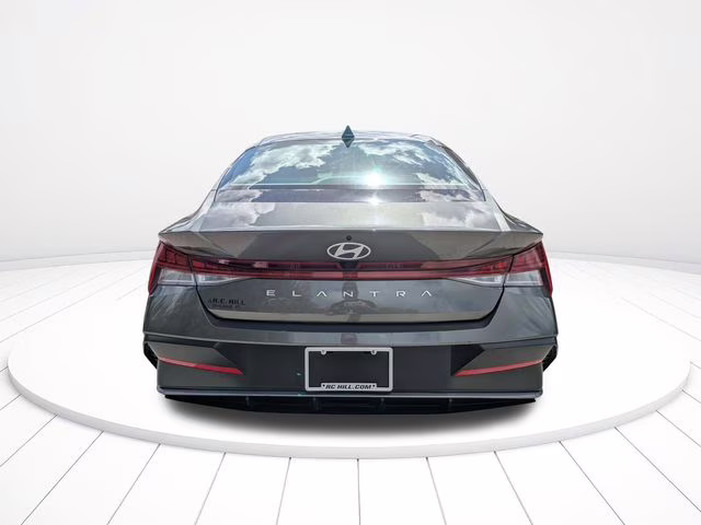 2025 Amazon Gray Hyundai Elantra SEL Convenience FWD Sedan