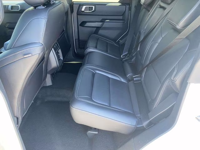 2026 Oxford White Ford Bronco Outer Banks 4X4 SUV