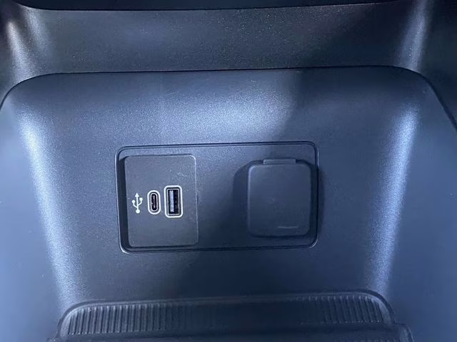 2026 White Ford Explorer ST-Line 4X4 SUV