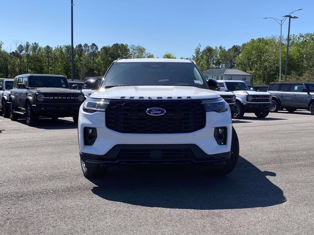 2026 White Ford Explorer ST-Line 4X4 SUV