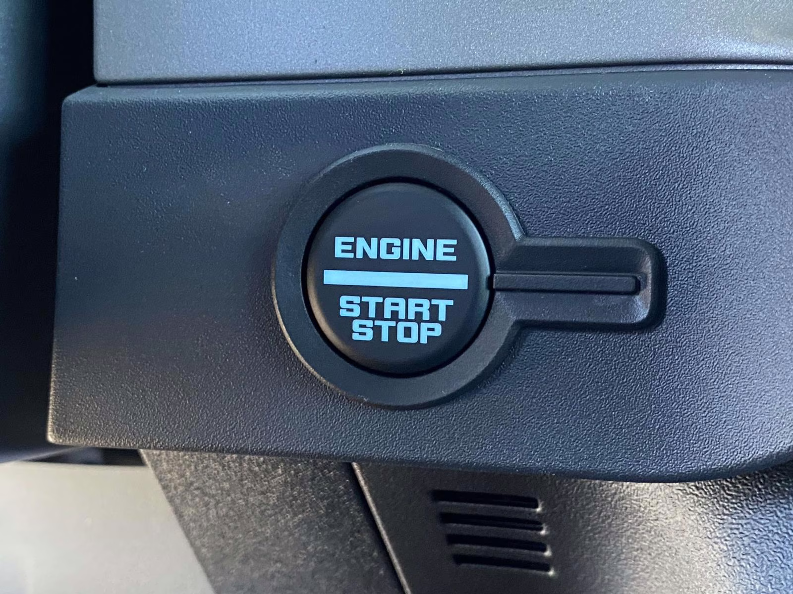 2026 Oxford White Ford Bronco Outer Banks 4X4 SUV