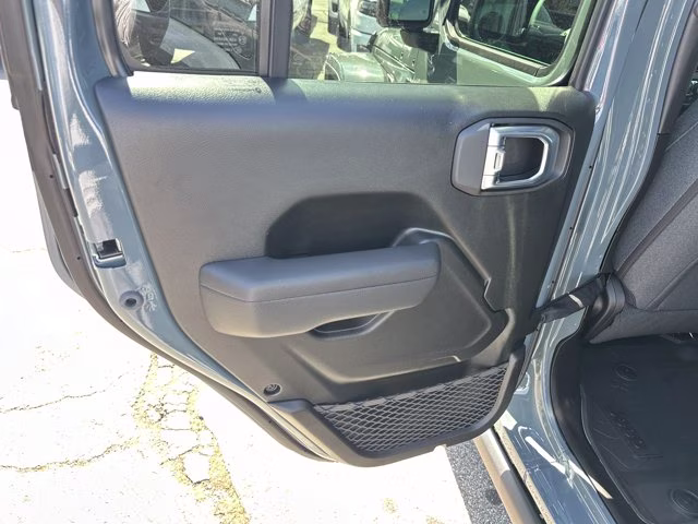 2026 Anvil Clearcoat Jeep Gladiator Willys 4X4 Truck